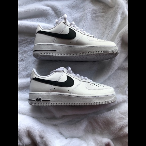 New low Top Nike•SOLD• - Picture 10 of 13